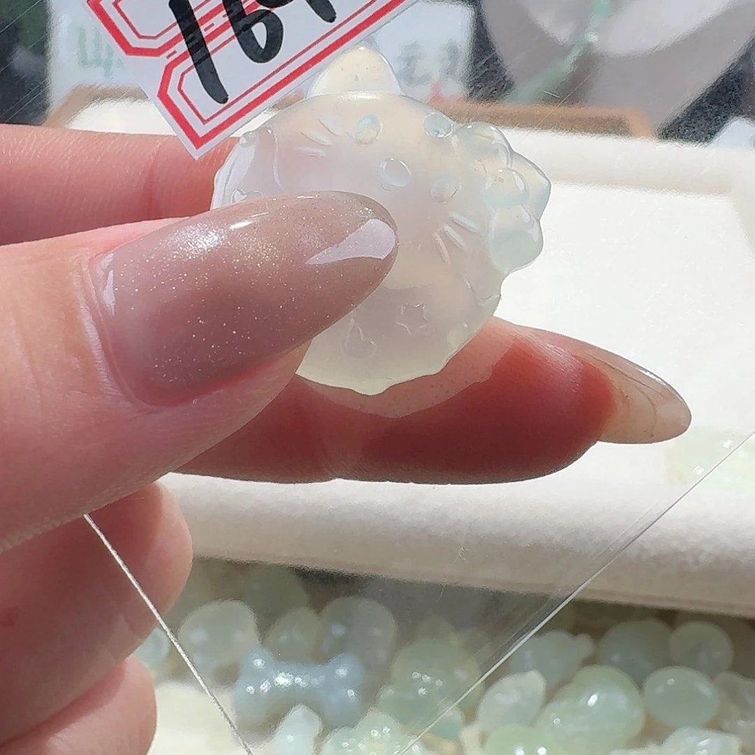 蛇纹石玉颈饰合金精美礼品