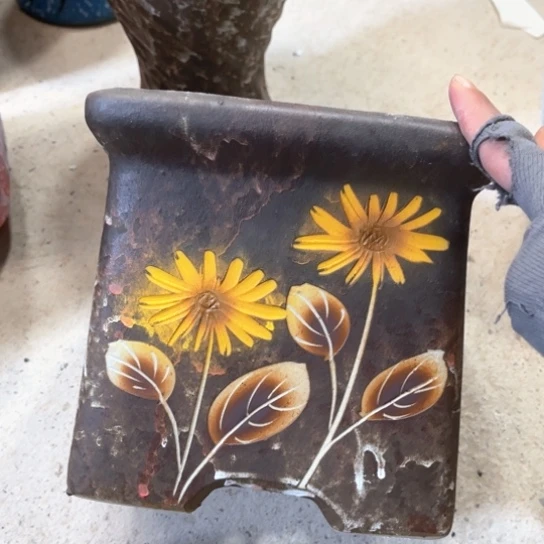 罐默认微瑕，有孔编号19-268