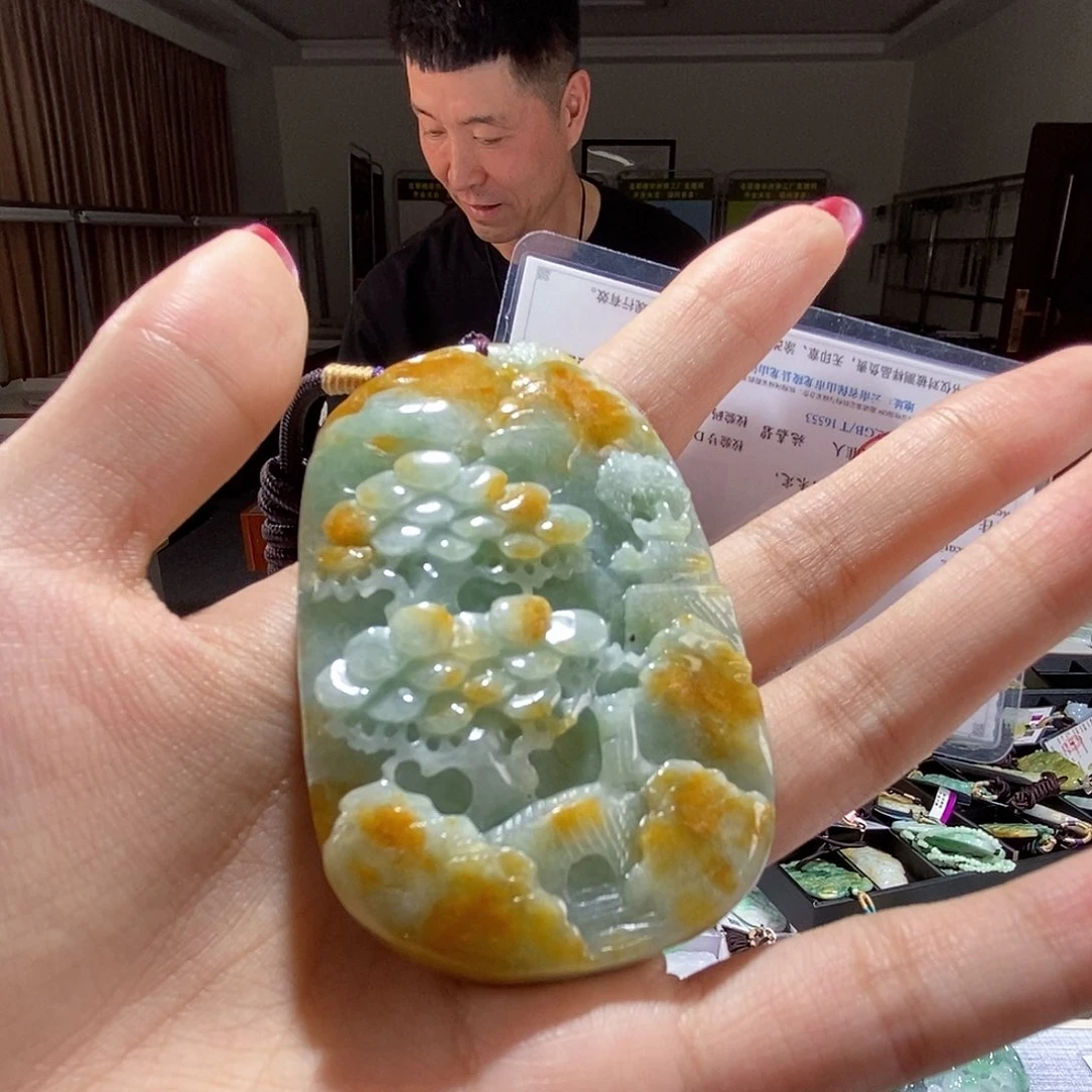 翡翠未镶嵌颈饰翡翠