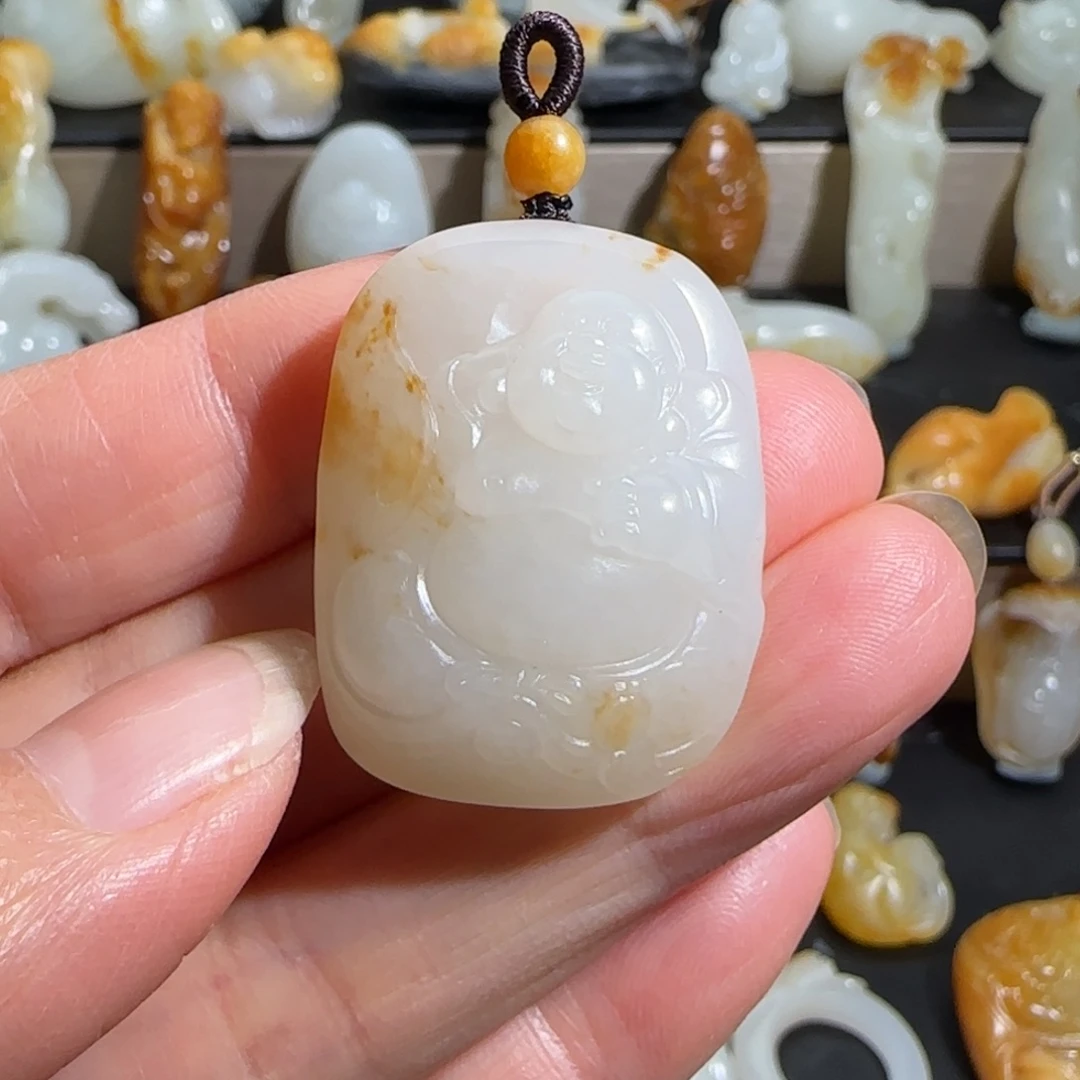 木***風和田玉未镶嵌颈饰