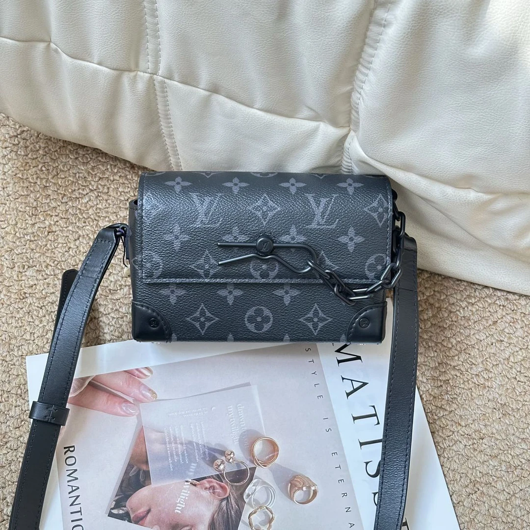 95新 LouisVuitton/路易威登 老花黑武士Steamer斜挎包/622255692