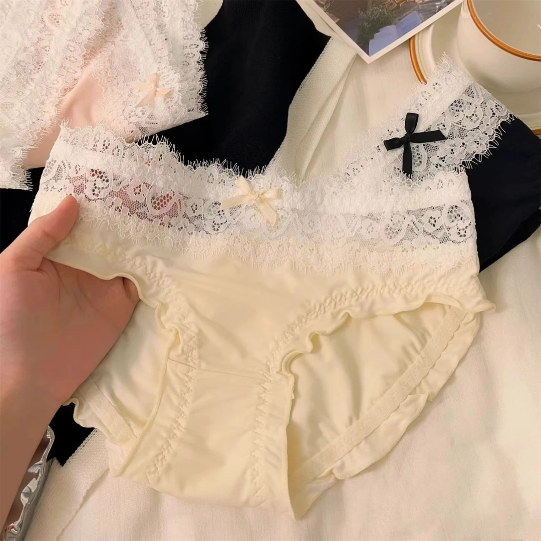 奶油甜梦~法式内裤木耳边女中腰纯欲蕾丝三角裤时尚