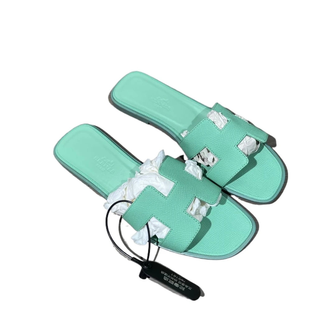 99新  HERMES 薄荷绿凉拖鞋/36.5码/全新/30357