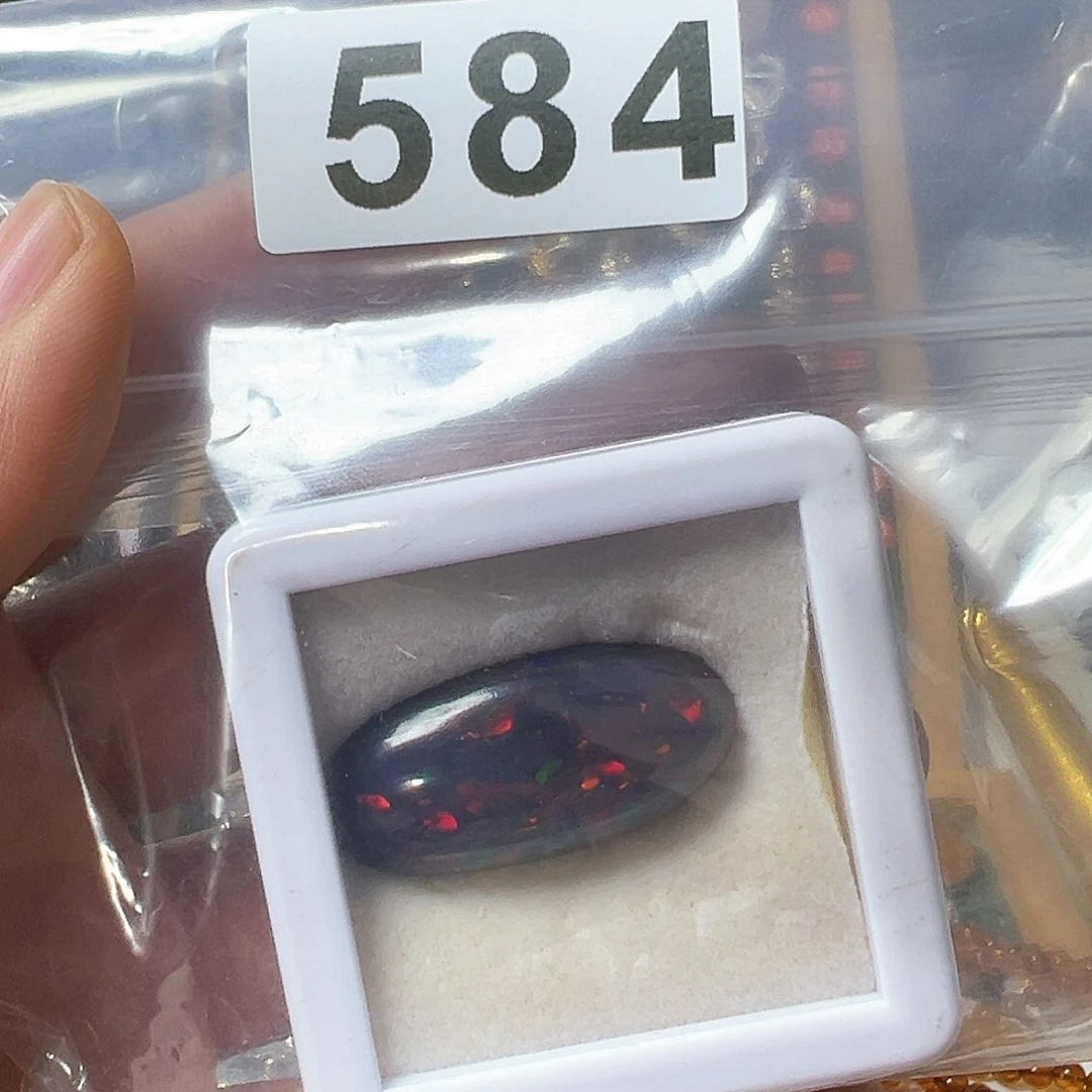 欧泊珠宝奇石未镶嵌溪*