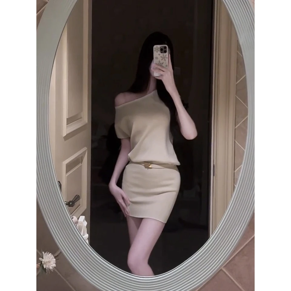 现货素颜女主20气质针织连衣裙裙子送皮带纯欲性感时尚夏季短裙