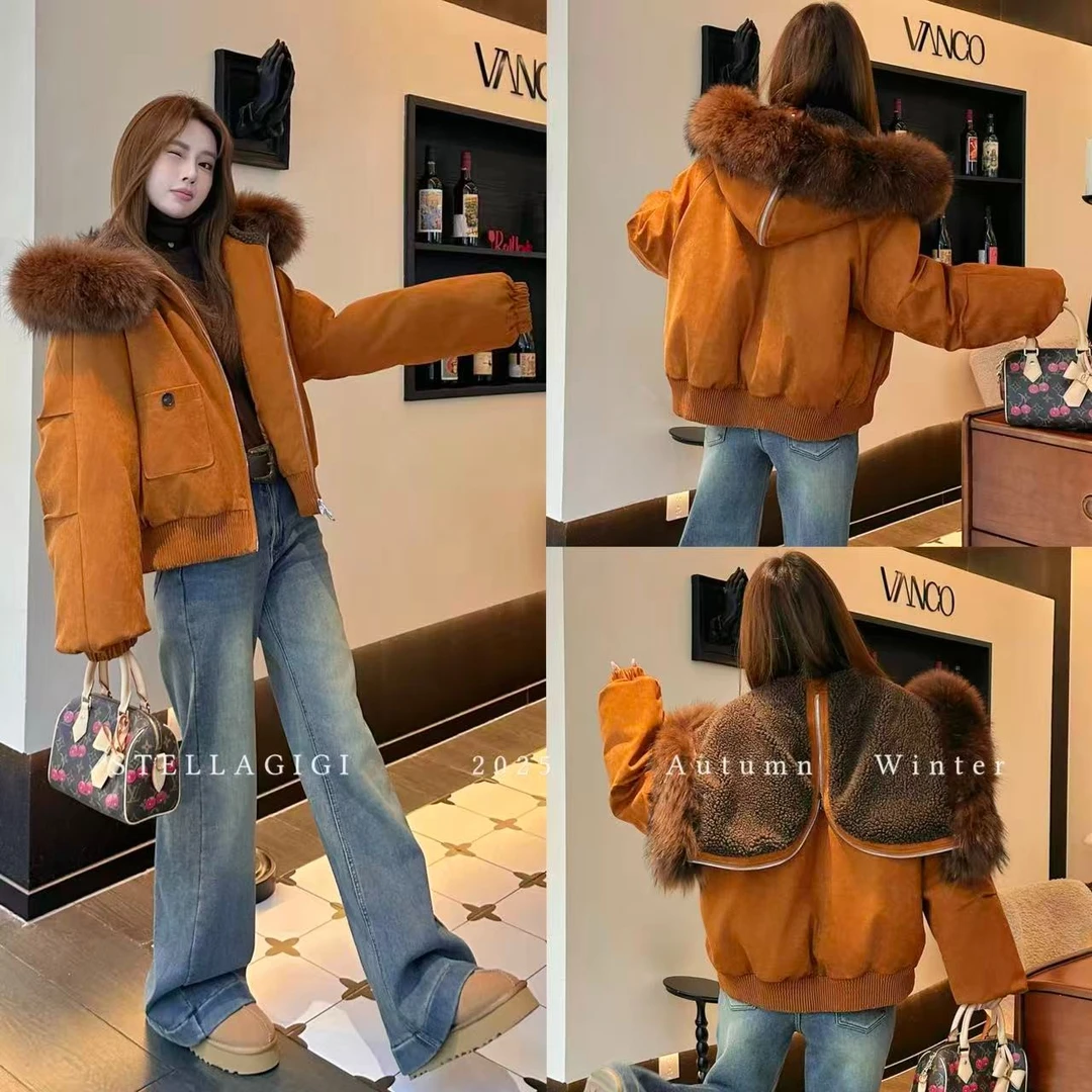 SG / 杨依姗 AW小飞侠 貉子毛领麂皮绒连帽羽绒服WT-20252439