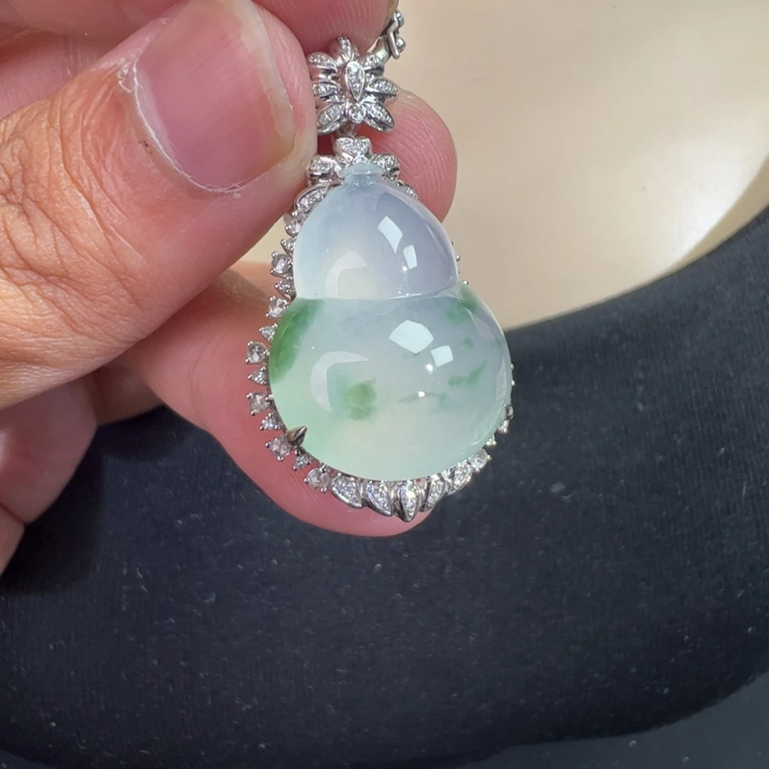 翡翠18K金镶嵌吊坠(不含链)