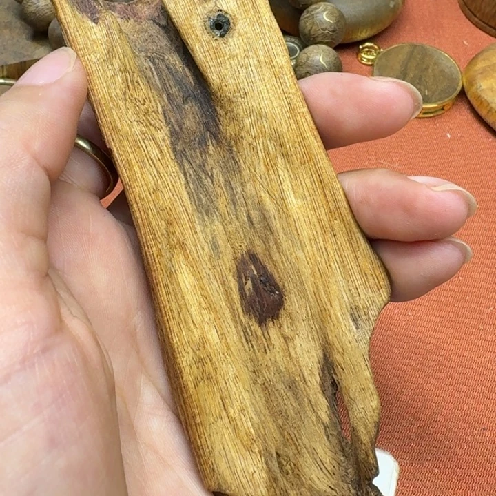 大叶紫檀（黑酸枝木类）