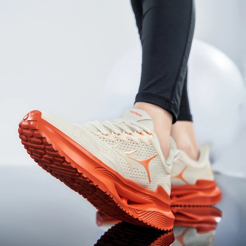 【永利二哥】TP1986018天跑十八号追光情侣夜光跑鞋初跑者跑步鞋