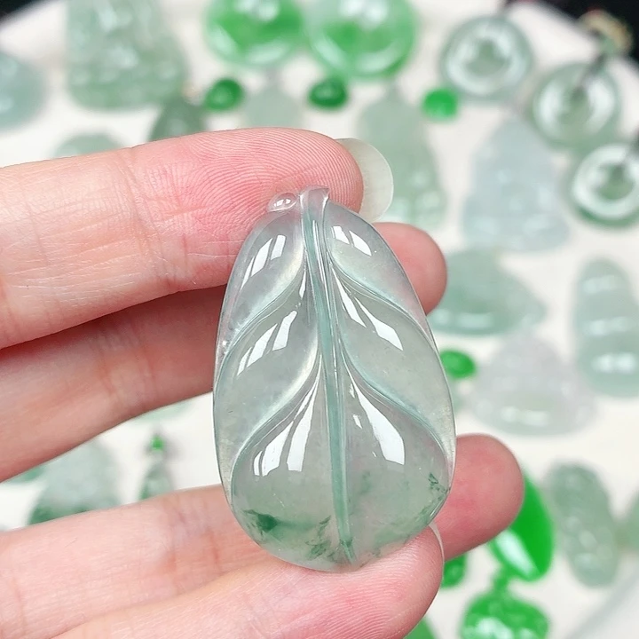 翡翠未镶嵌颈饰缅甸天然A货翡翠