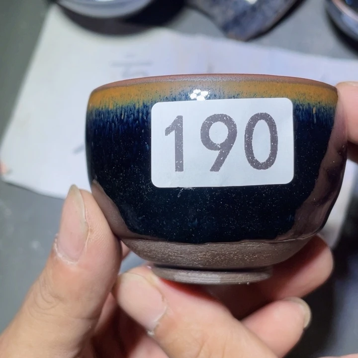 茶盏参加工作期间被190人