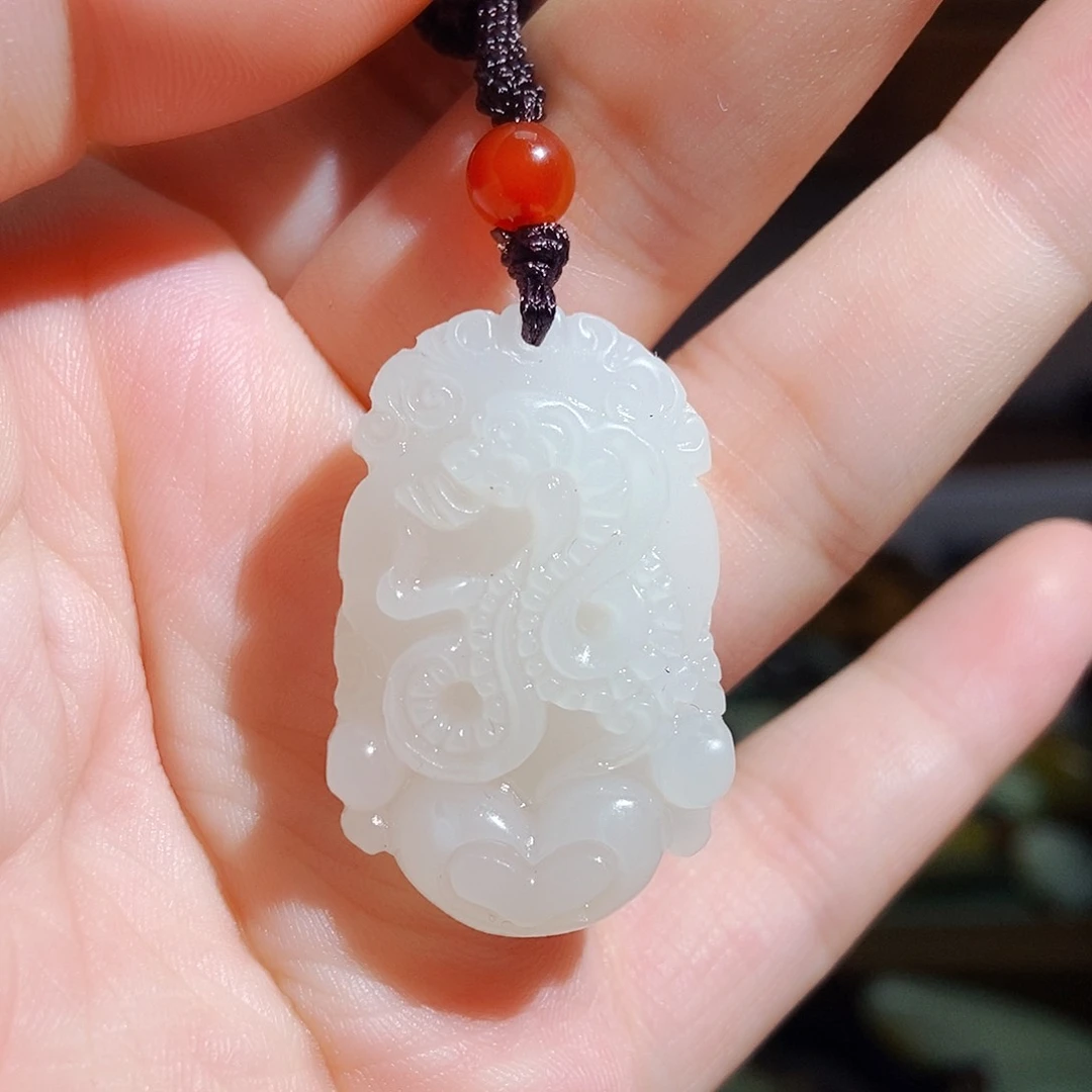 颈饰未镶嵌和田玉