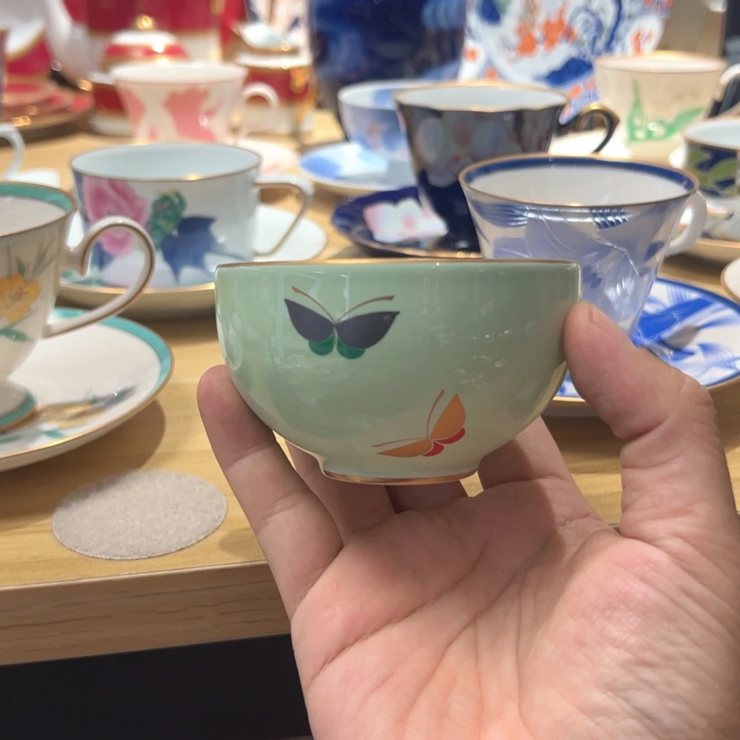瓷片哈哈哈我也是很想要，