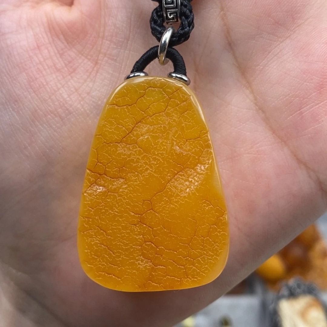 未镶嵌吊坠(赠链)琥珀