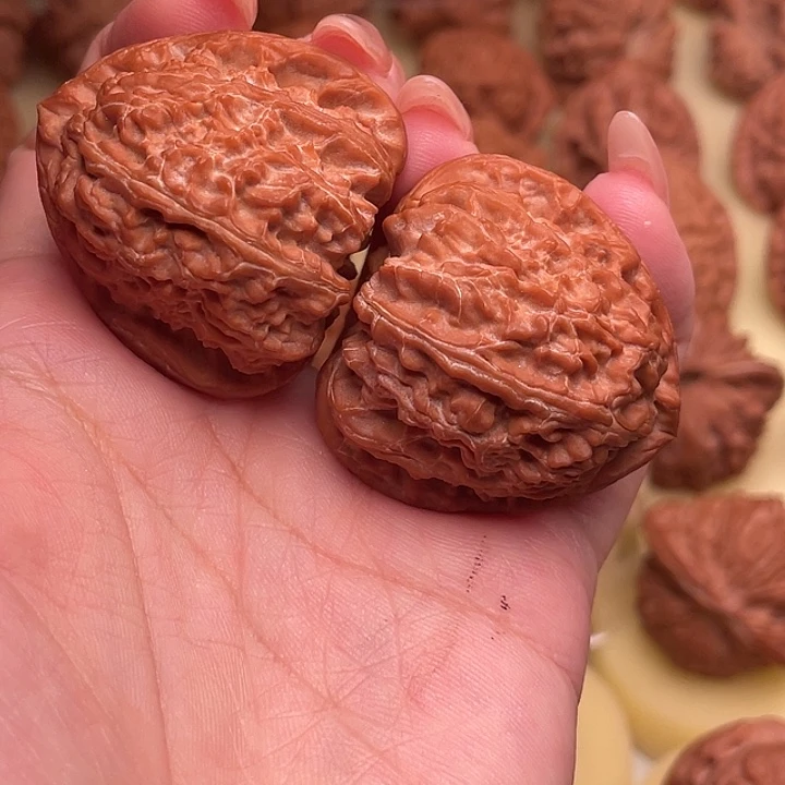 用***7文玩核桃把件三角白40