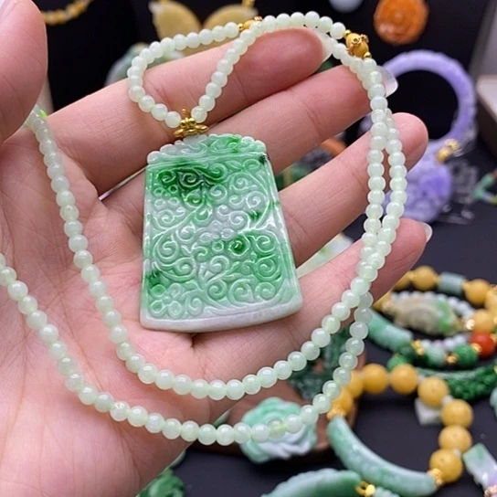 翡翠未镶嵌颈饰翡翠吊坠