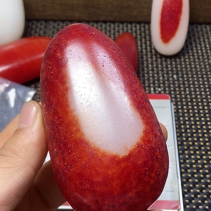 和田玉未镶嵌把件