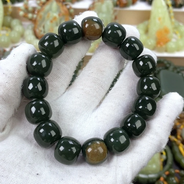 【闪购商品】透闪石质玉手串未镶嵌施***肉