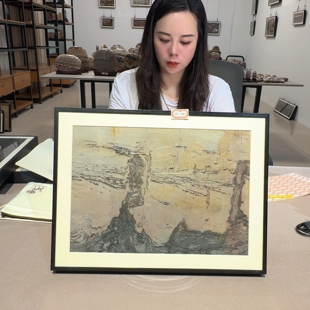 32×23 长江画面石板画