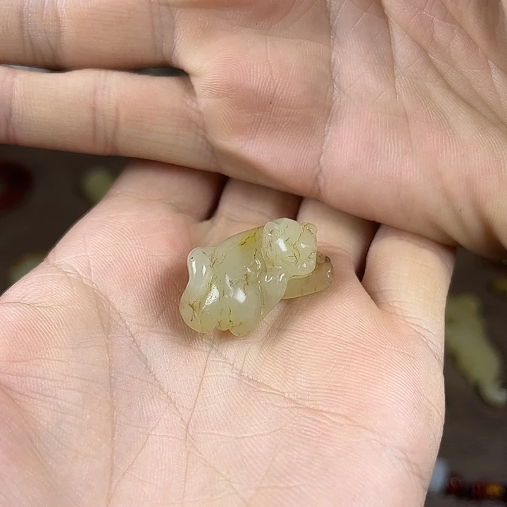 和田玉（糖玉）未镶嵌颈饰