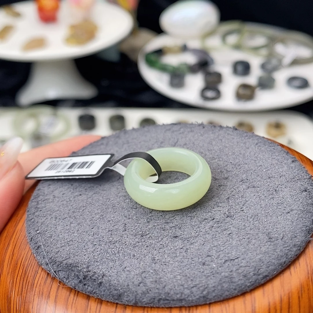 和田玉（糖玉）未镶嵌戒指G59奶绿轮胎15.2