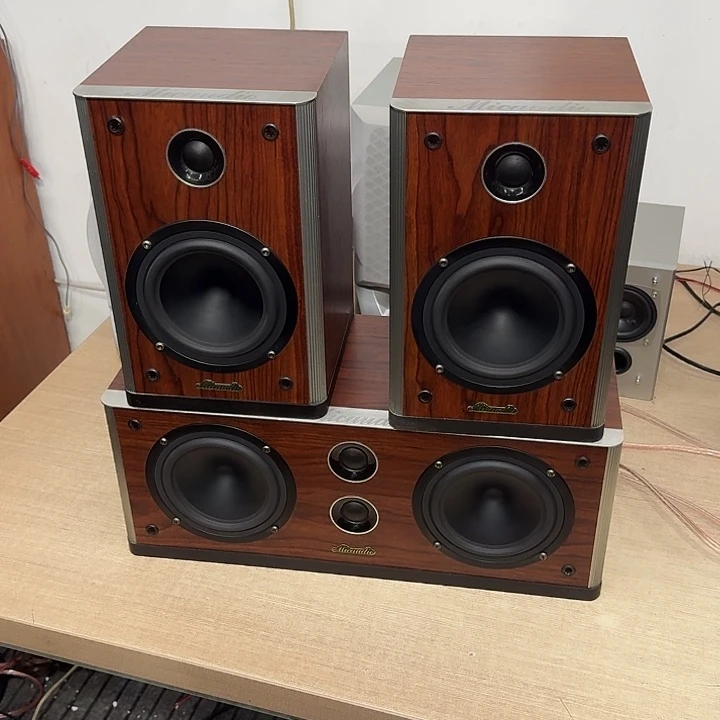 中****8新中置环绕音箱运费自理