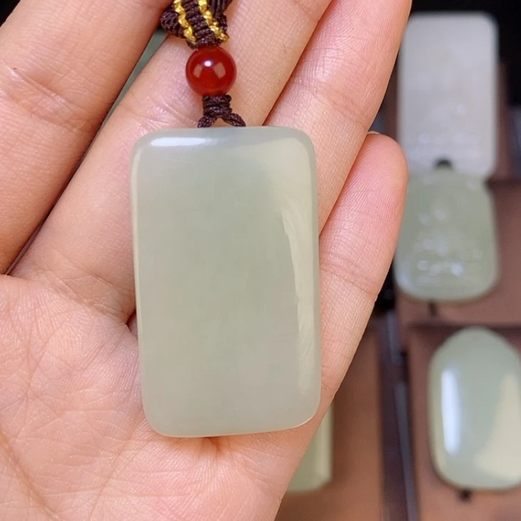 【闪购商品】颈饰未镶嵌和田玉