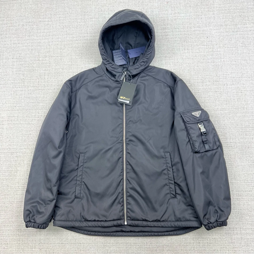 未使用 Prada/普拉达 徽标拉链尼龙连帽夹克外套/尺码XL/编号8528