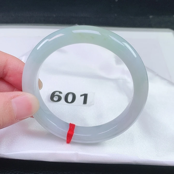 翡翠未镶嵌手镯601