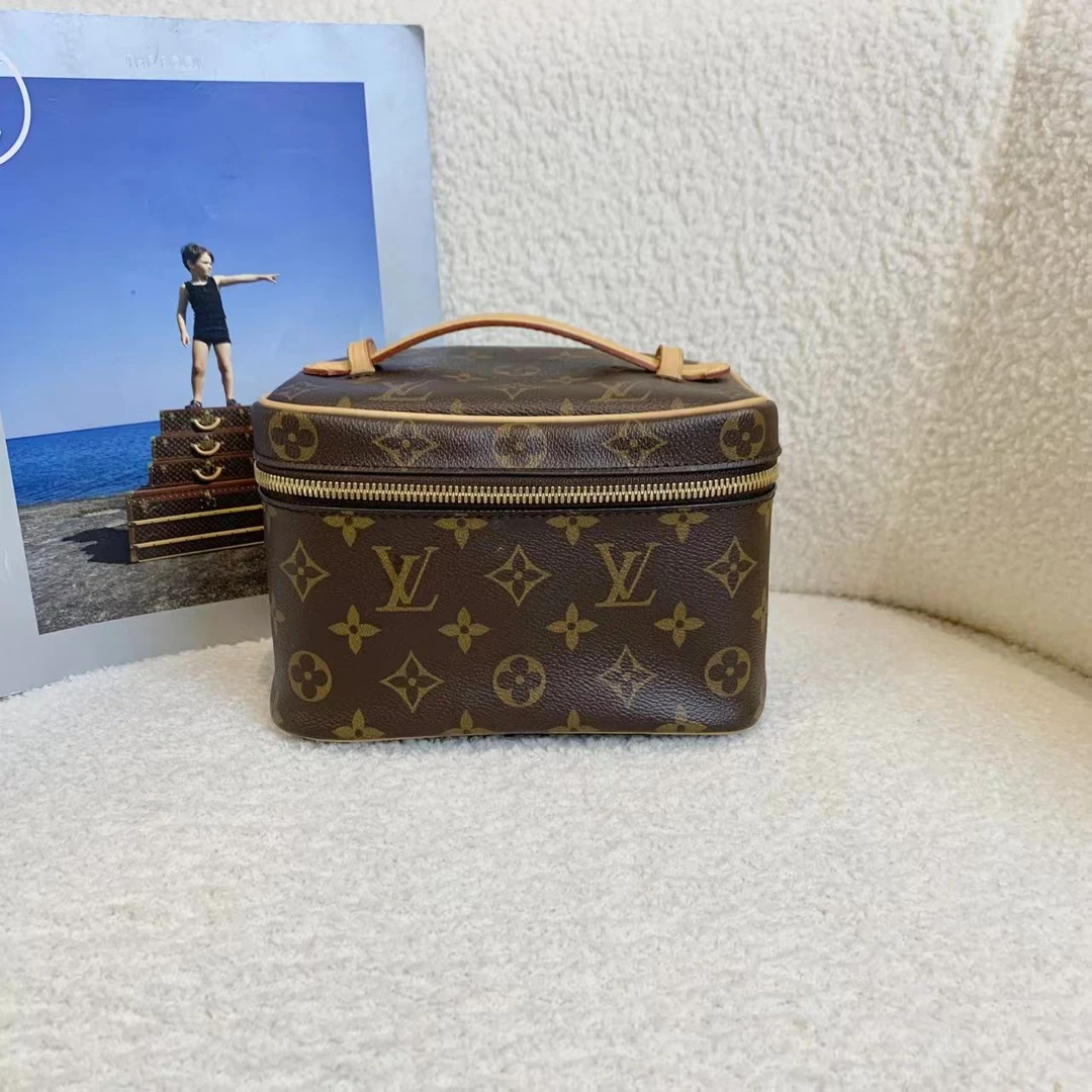 99新 LouisVuitton/路易威登 老花化妆包/12期/19532383/代卖服务