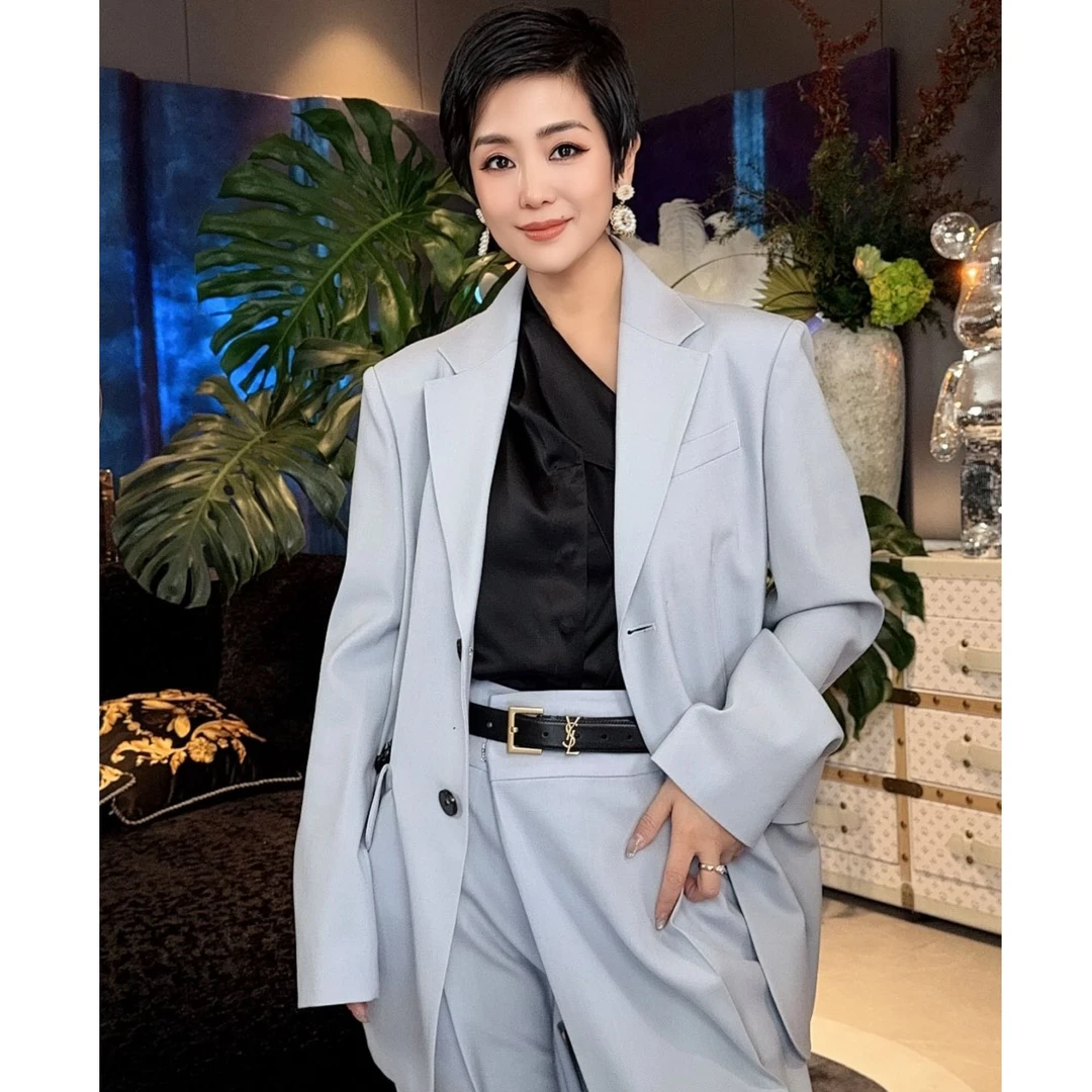 【顾文婷推荐】蒋云25 莫兰迪 精纺收腰大口袋西装 E25SS03650AA303