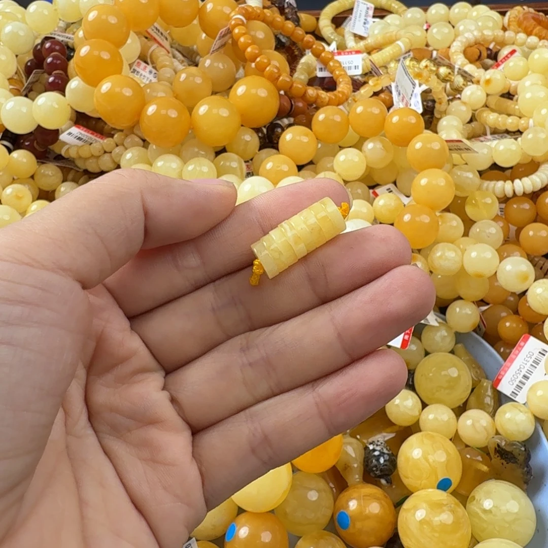 未镶嵌琥珀珠宝奇石