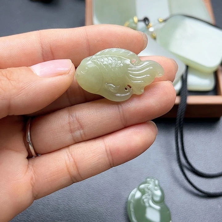 【闪购商品】颈饰未镶嵌和田玉