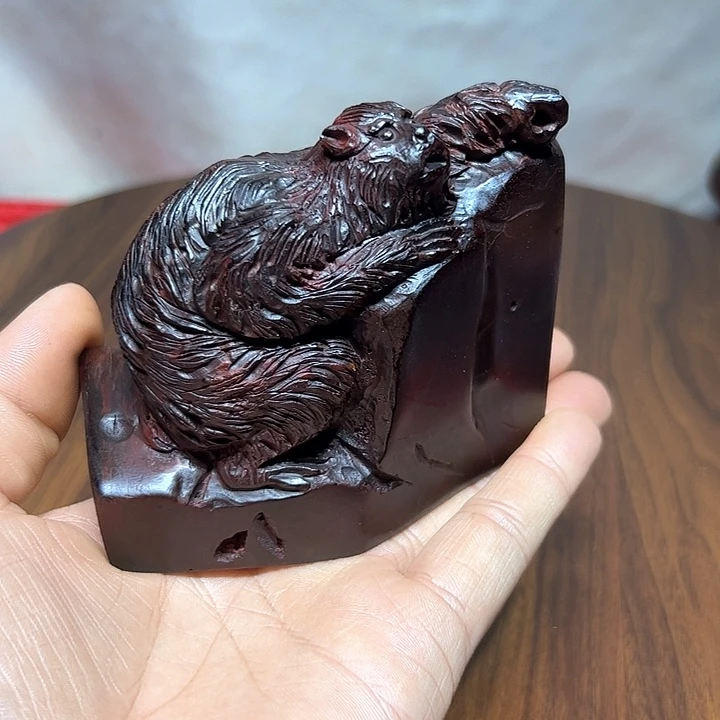 非洲紫檀（红花梨）人**耳紫檀木小猴