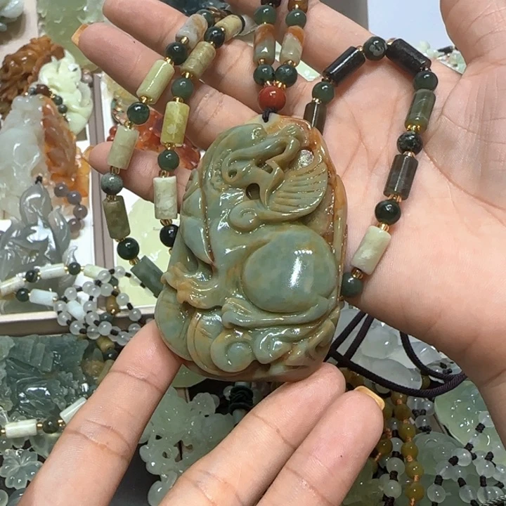 蛇纹石玉未镶嵌吊坠