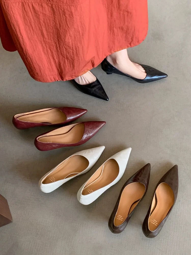 Q6-282仙女名媛2025春新款尖头浅口单鞋一脚蹬时尚百搭舒适小皮鞋