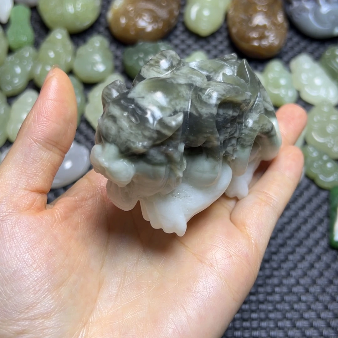 未镶嵌和田玉把件