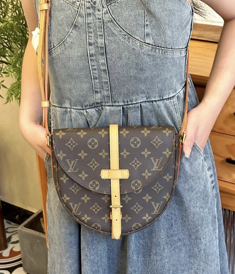 99新 LouisVuitton/路易威登 盾牌换植柔革送肩带（大号）