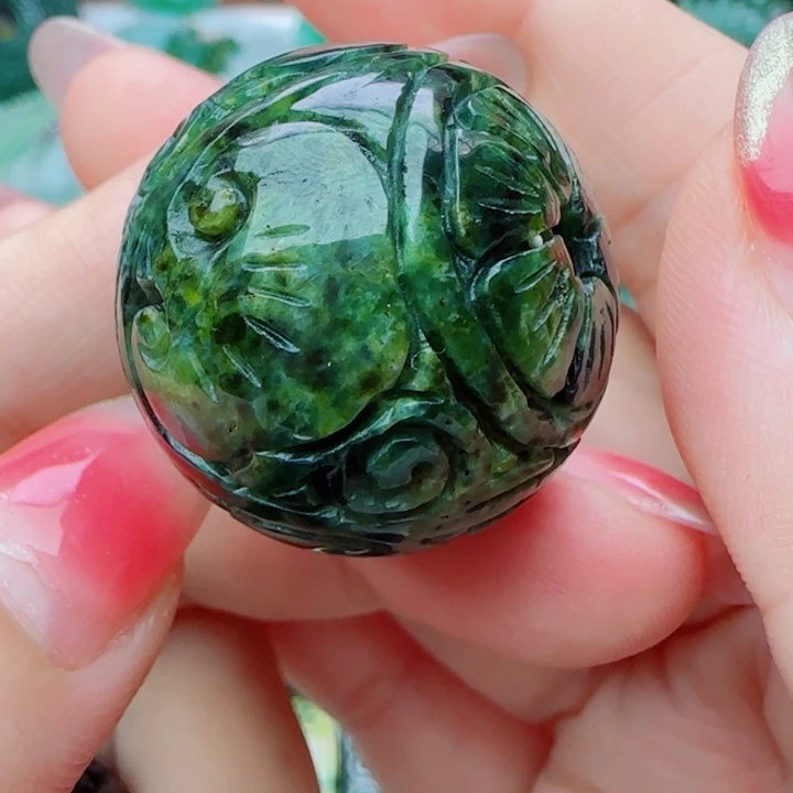 翡翠未镶嵌颈饰春****天然A货