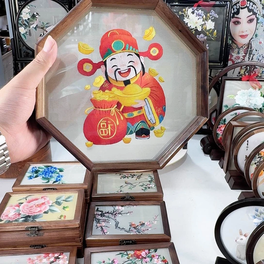 扇子苏绣摆台财神爷