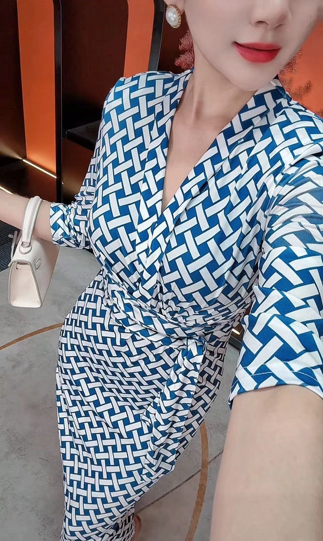 喜喜家【倾城美人】水晶麻纱夏季新款性感V领绑带收腰修身裙33884