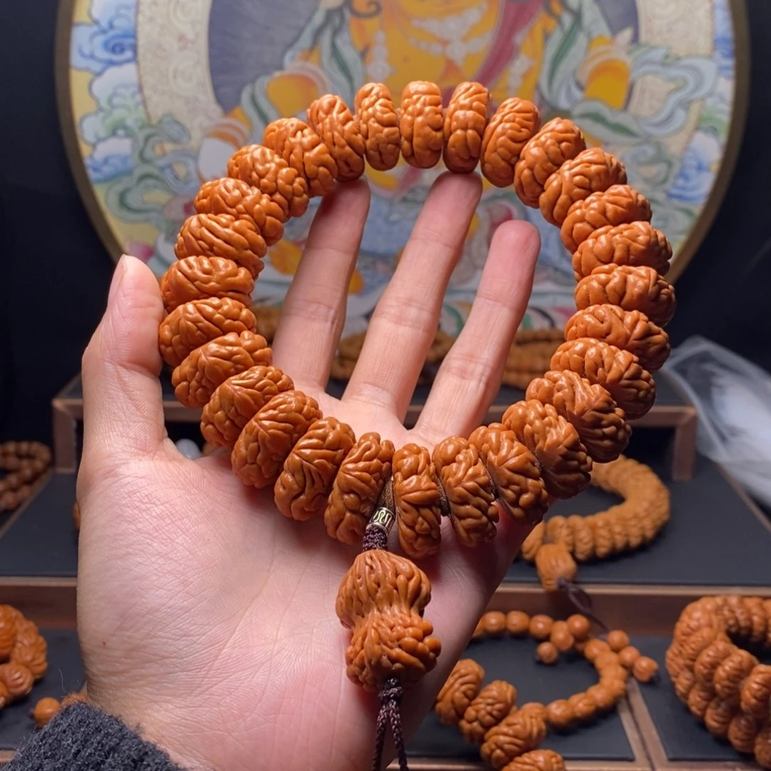 手串桃核现****。龙纹桃核豹子头
