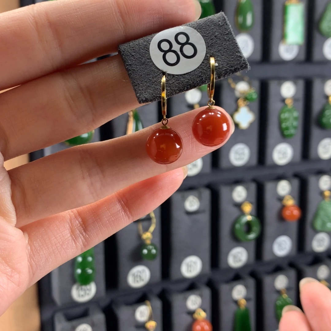 南红玛瑙18K金镶嵌耳饰