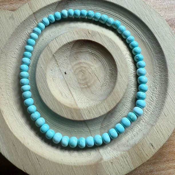 湖北十堰原矿纯天然无优化天空蓝绿松石老型手串4.2mm4.3克保真