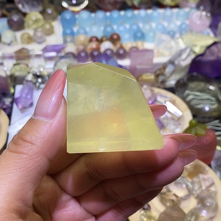 未镶嵌水晶珠宝半成品