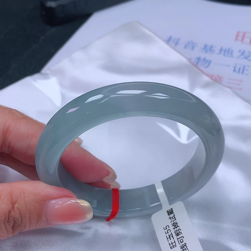 【闪购商品】未镶嵌手镯翡翠5556，