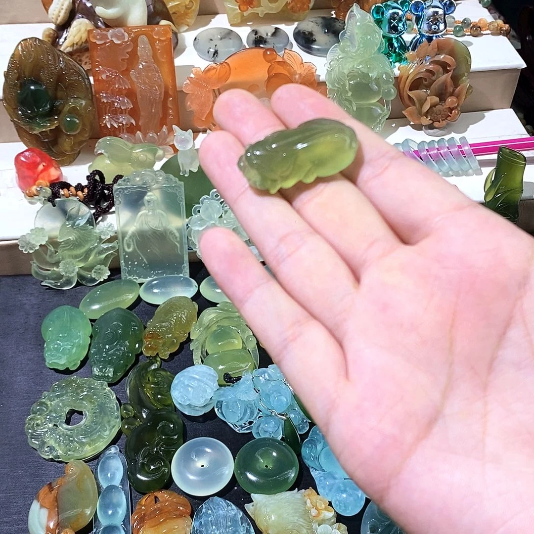 蛇纹石玉合金颈饰