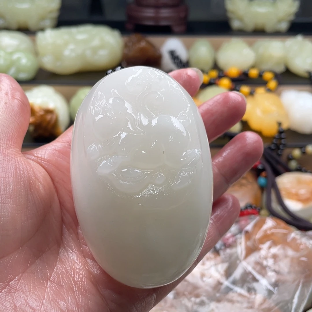 楊***郎石材天然古青石手把件