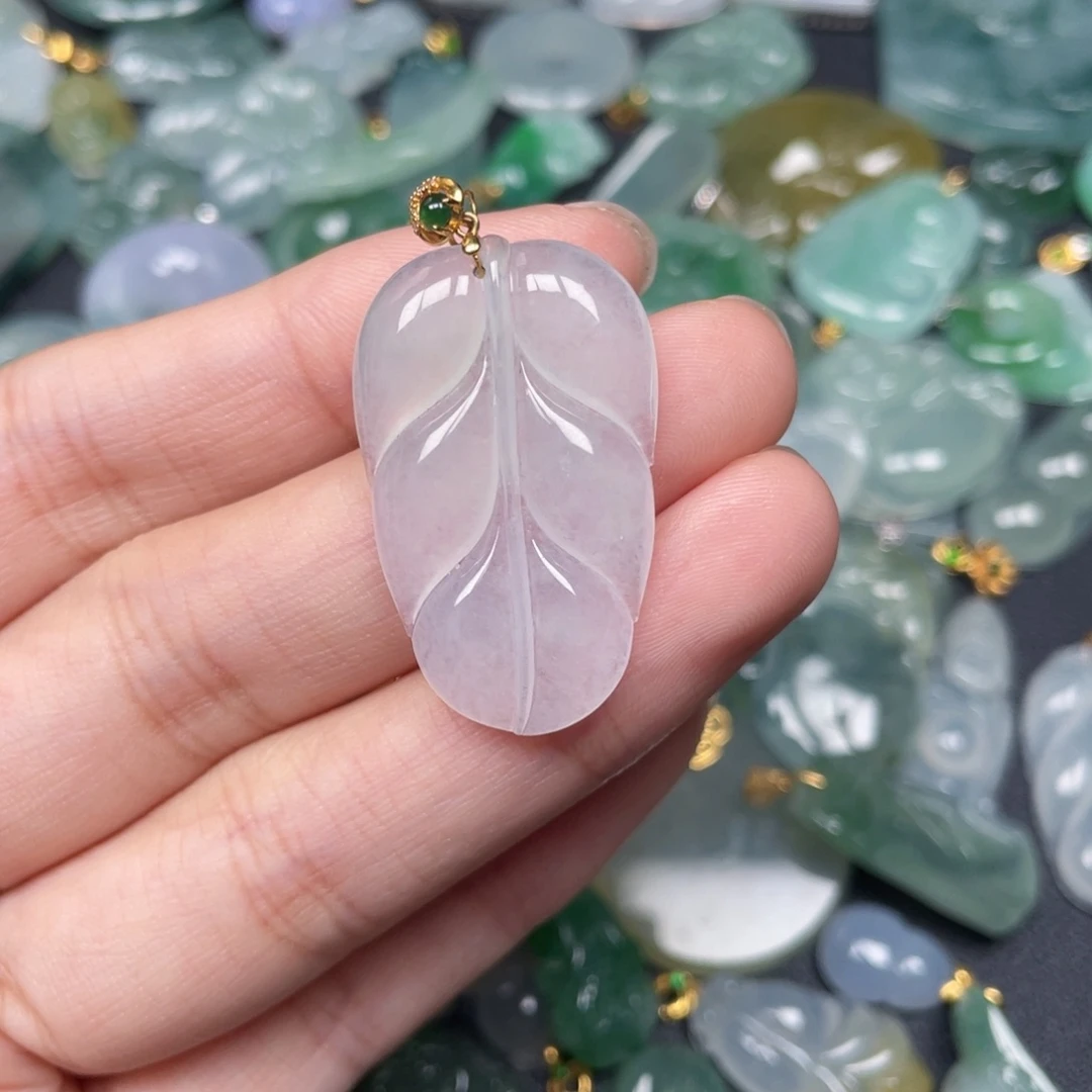 翡翠颈饰18K金镶嵌翡翠