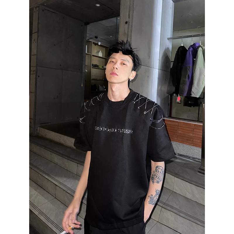 LINYILUCK/高级感小众金属链条设计垫肩短袖T恤男时髦半袖上衣潮